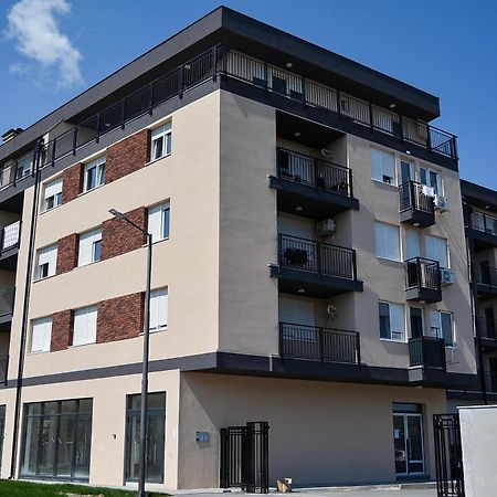 Crown Apartment 3 スボティツァ エクステリア 写真