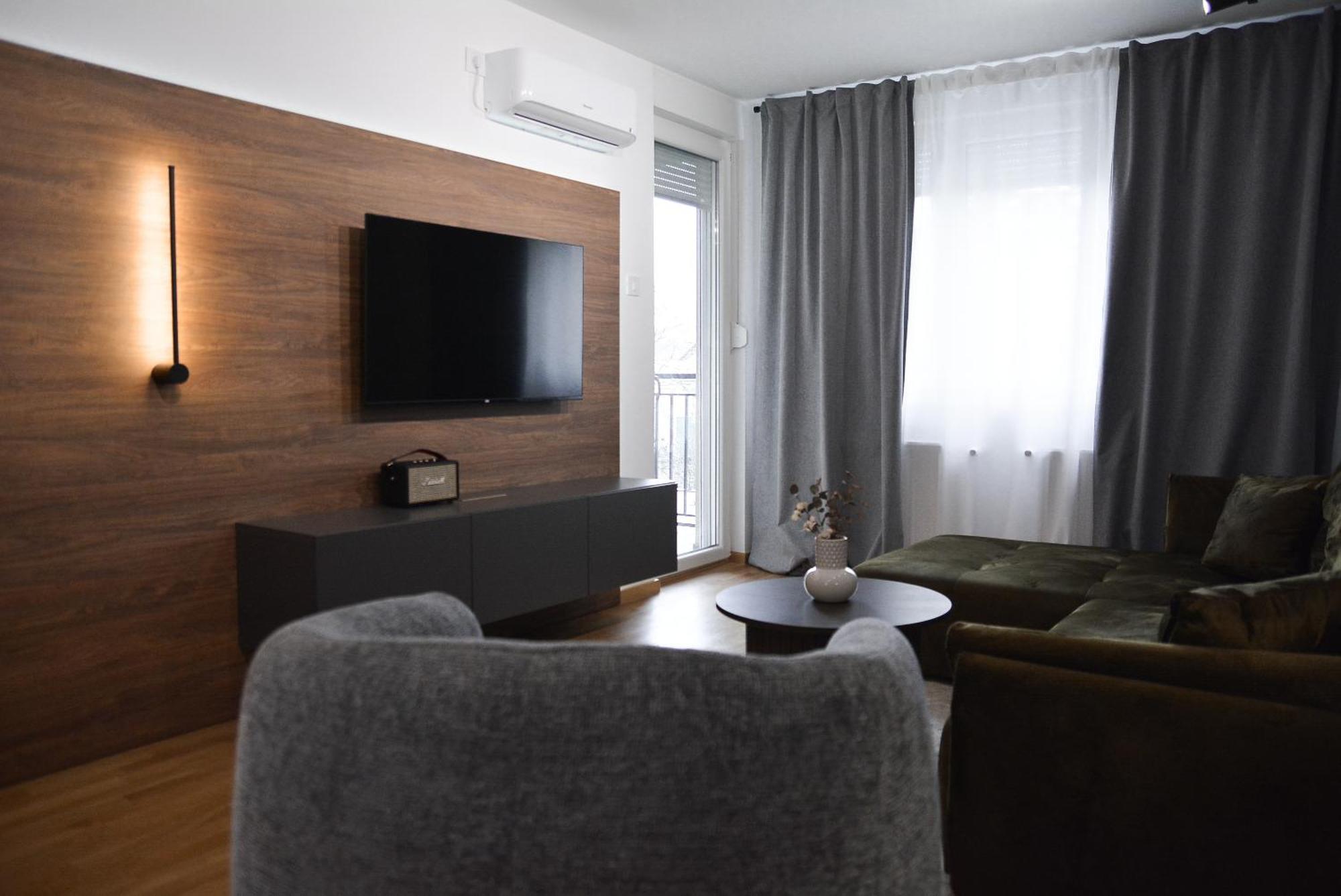 Crown Apartment 3 スボティツァ エクステリア 写真