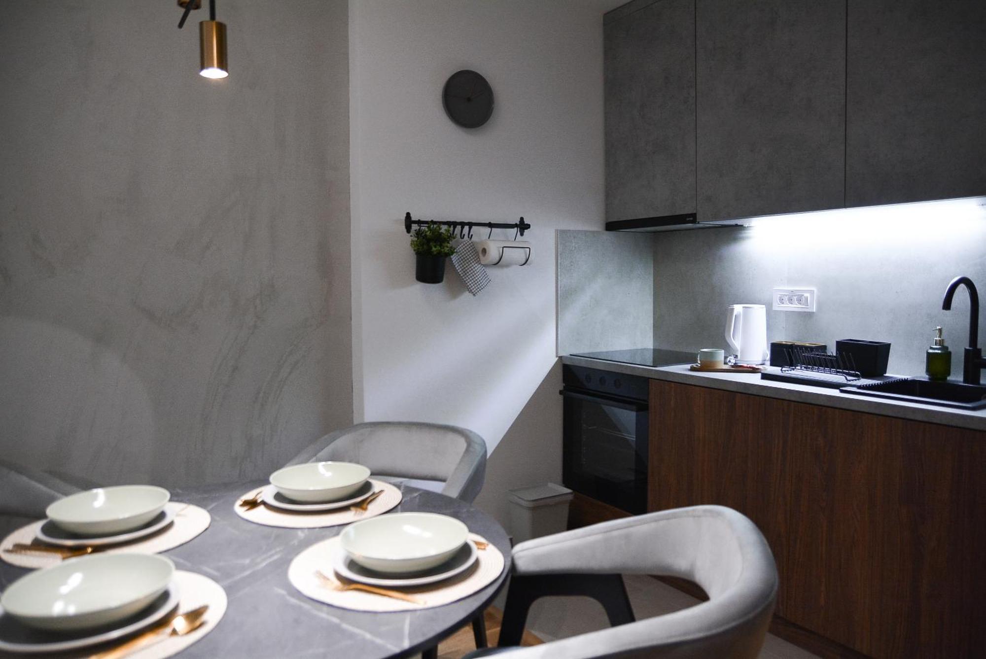 Crown Apartment 3 スボティツァ エクステリア 写真